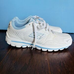 Skechers Women's GOwalk Flash Sneakers Shoes Size 7 Used Good Condition.